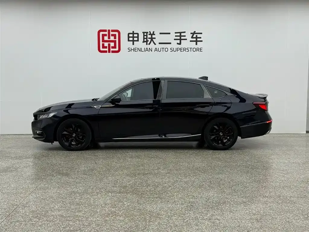 Honda Accord — фото 10