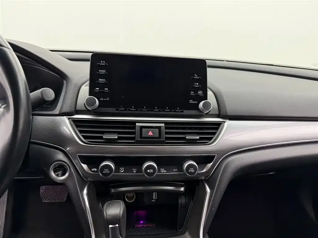 Honda Accord — фото 6