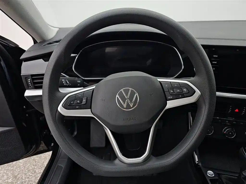 Volkswagen Passat — фото 9