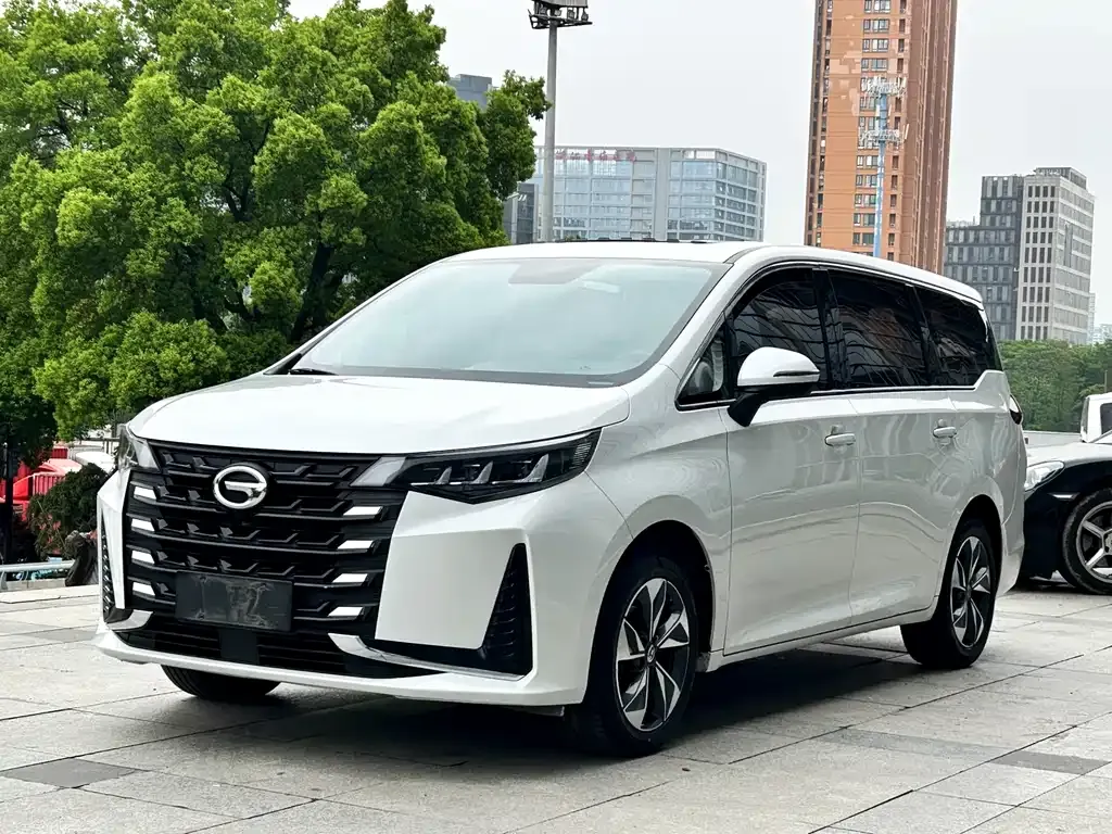 GAC Motor Trumpchi M6 — фото 1