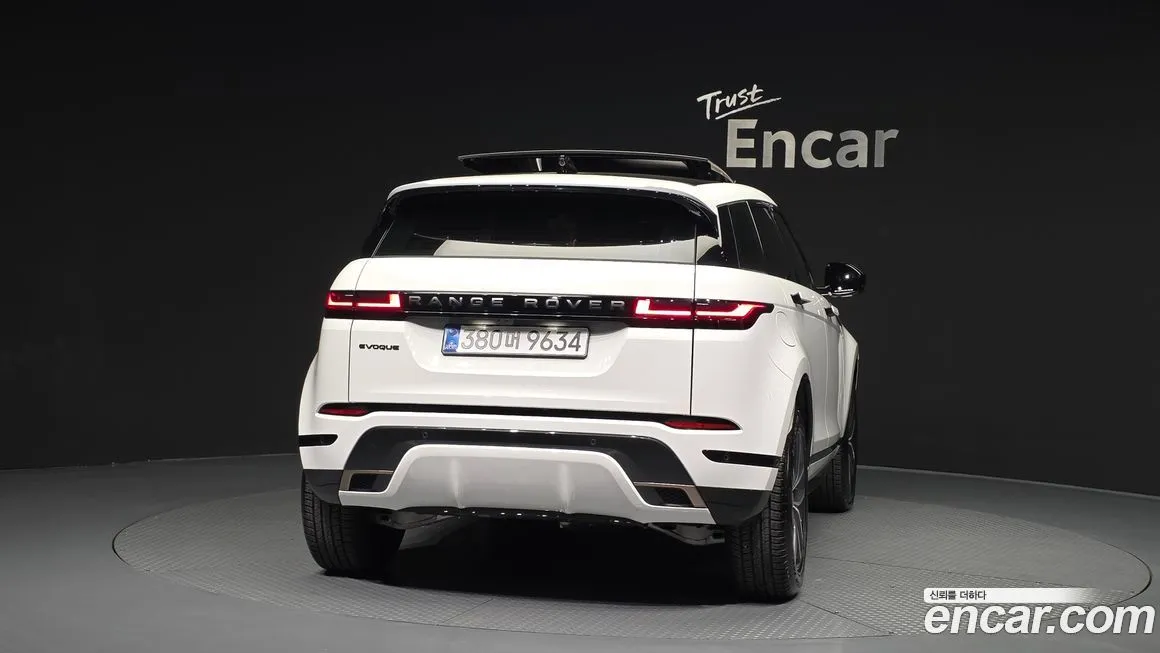 Land Rover Range Rover Evoque — фото 8