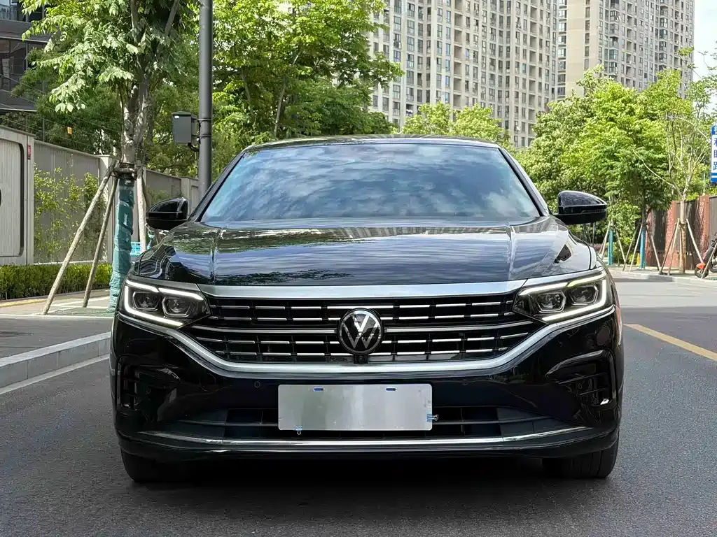 Volkswagen Passat — фото 7
