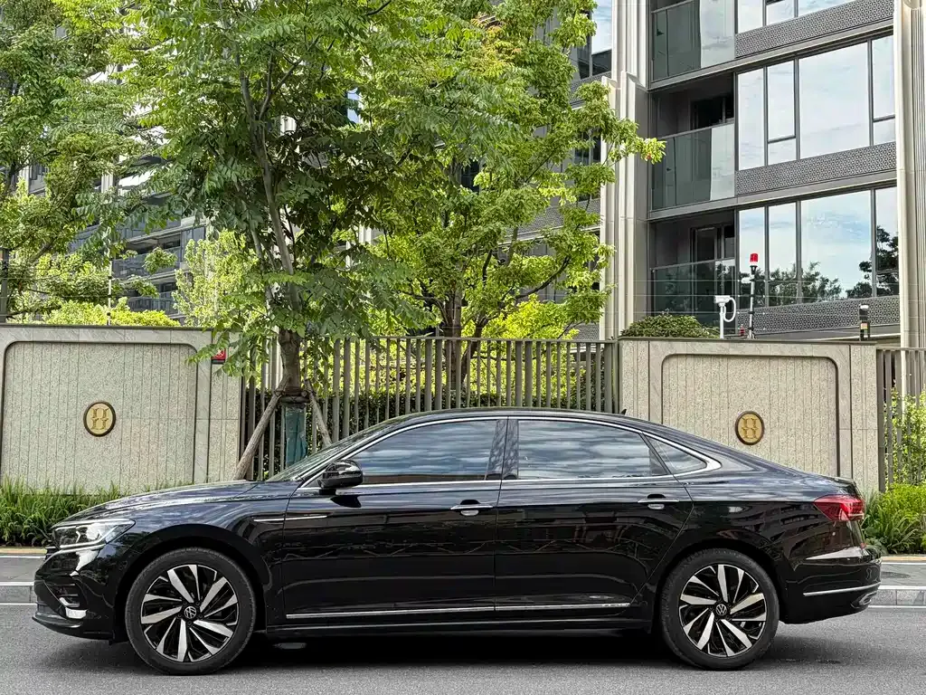 Volkswagen Passat — фото 9
