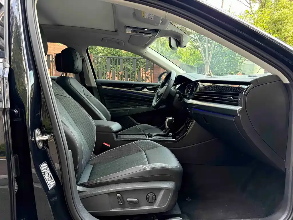 Volkswagen Passat — фото 6