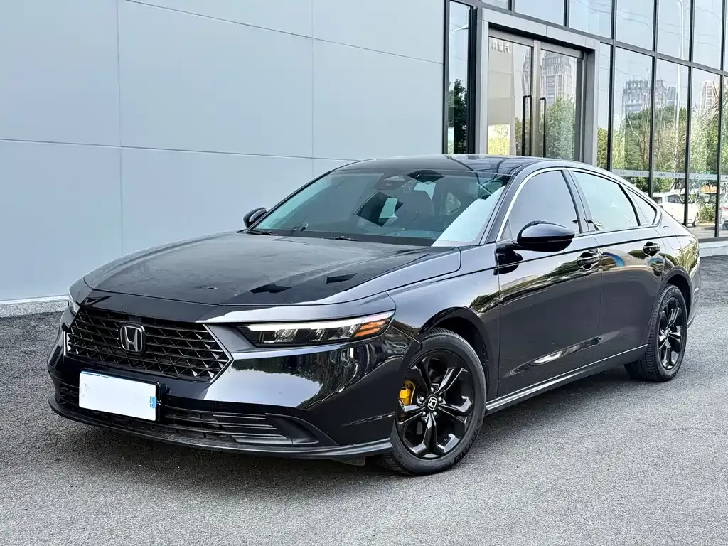 Honda Accord — фото 1
