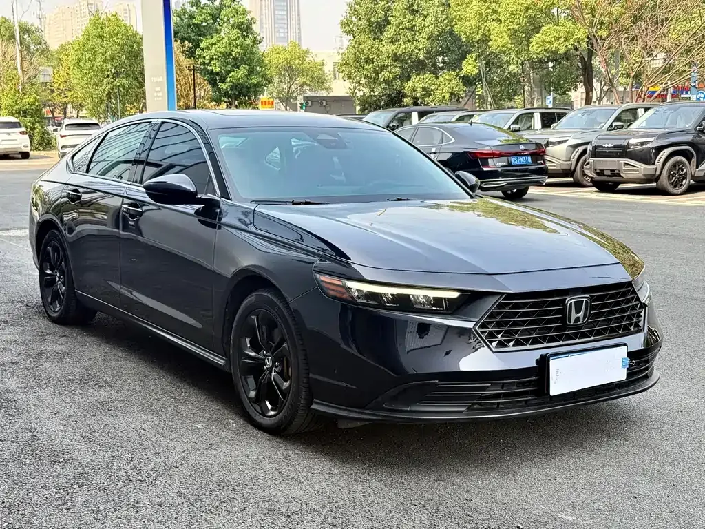 Honda Accord — фото 7