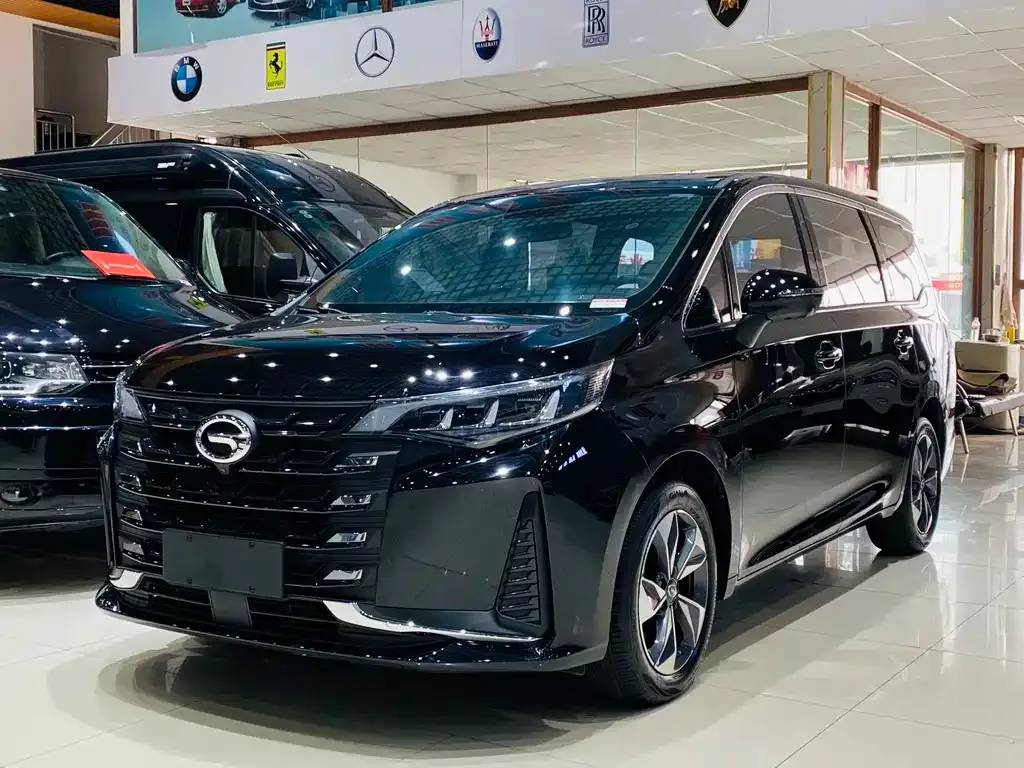 GAC Motor Trumpchi M6 — фото 1