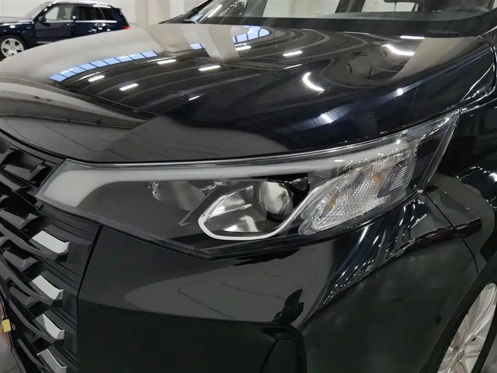 GAC Motor Trumpchi M6 — фото 9