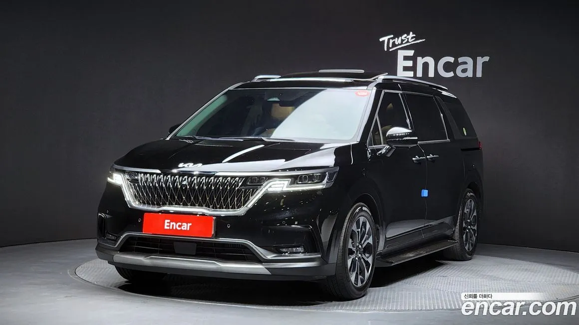Kia Carnival — фото 1