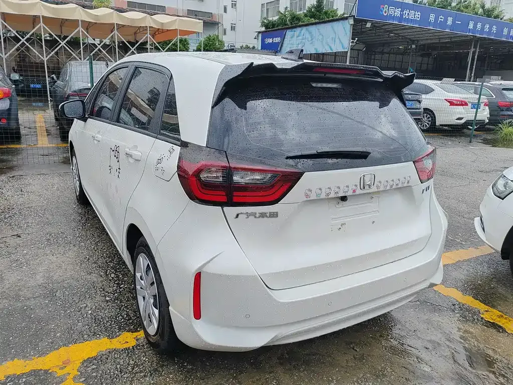 Honda Fit — фото 4