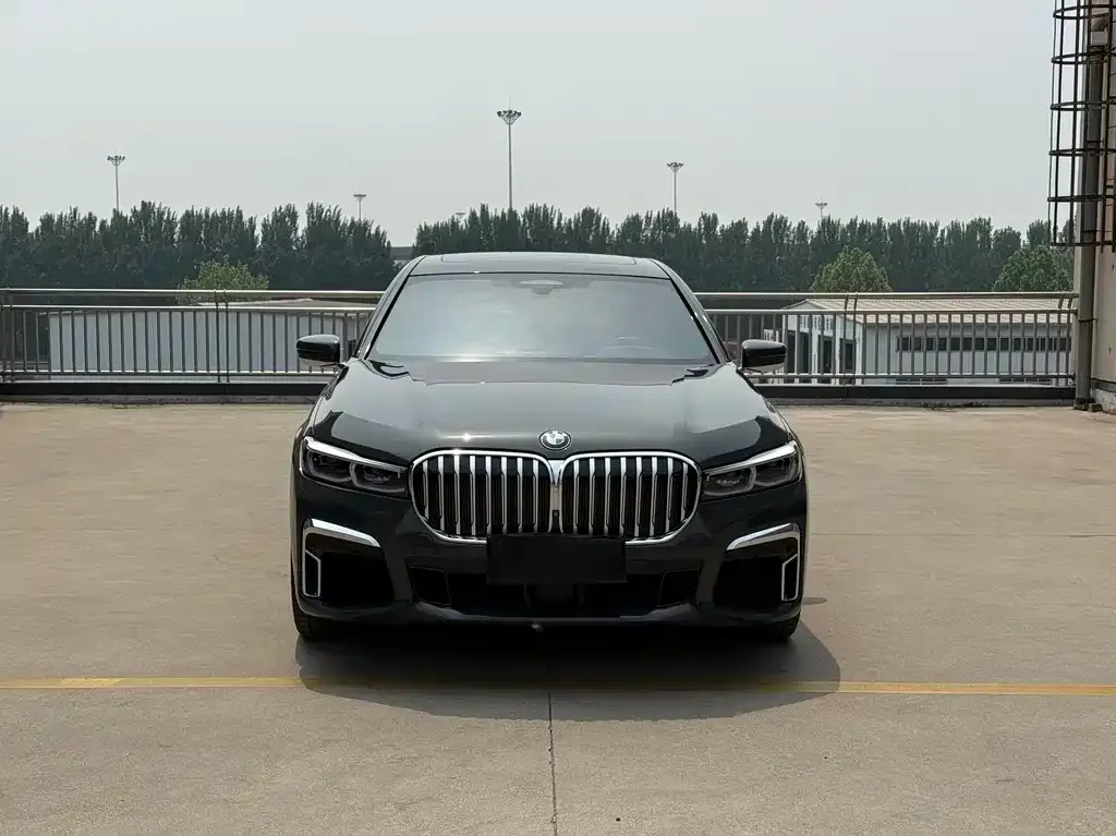 BMW 7 Series — фото 2