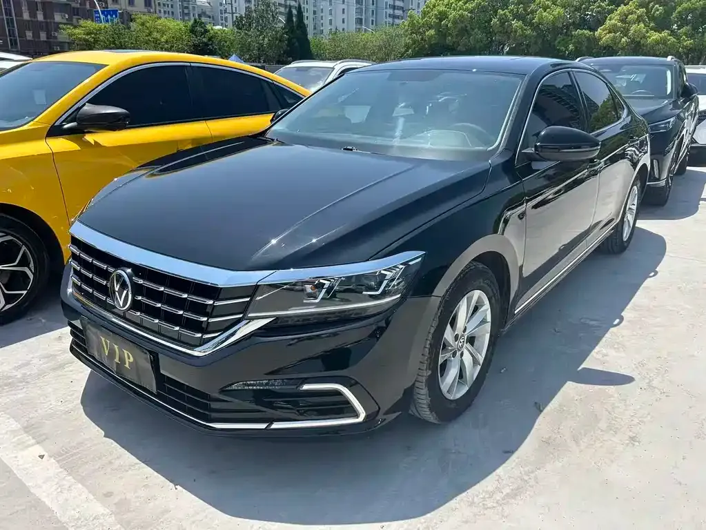 Volkswagen Passat — фото 6