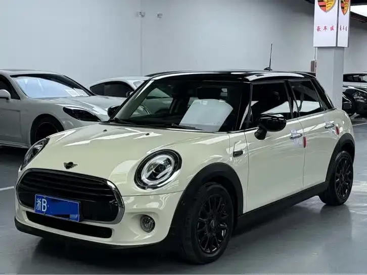 MINI Cooper (3-door) — фото 1