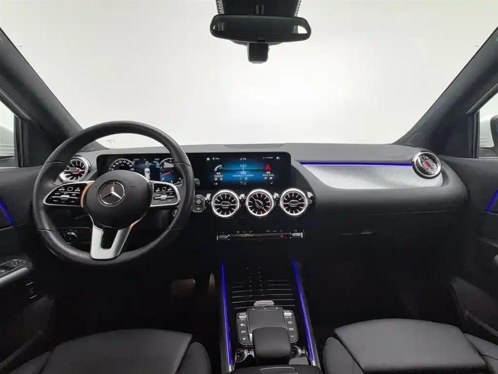 Mercedes-Benz GLA — фото 6