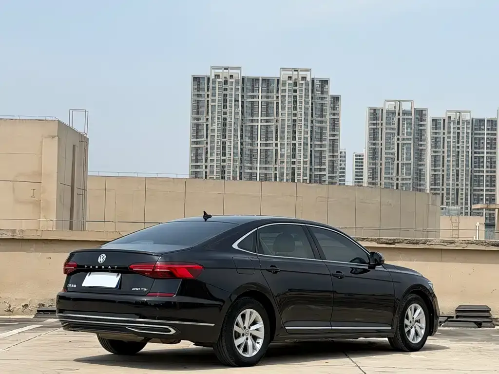 Volkswagen Passat — фото 4