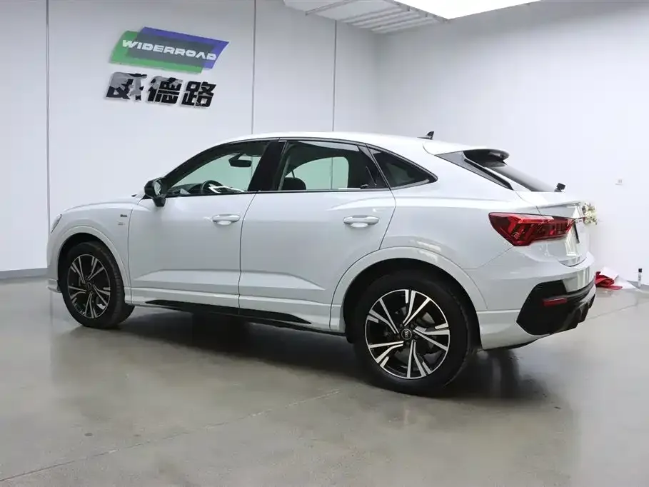 Audi Q3 Sportback — фото 5