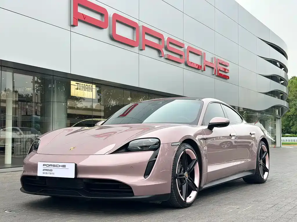 Porsche Taycan — фото 1