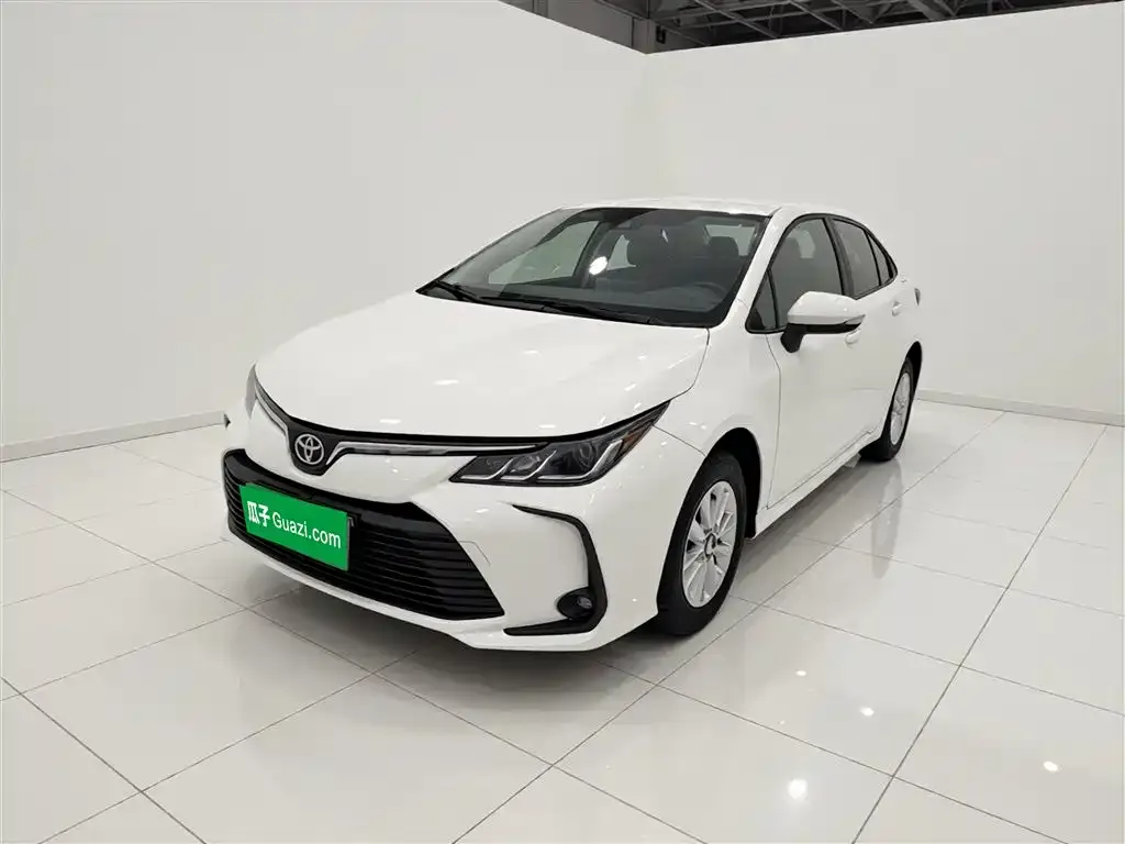Toyota Corolla — фото 1