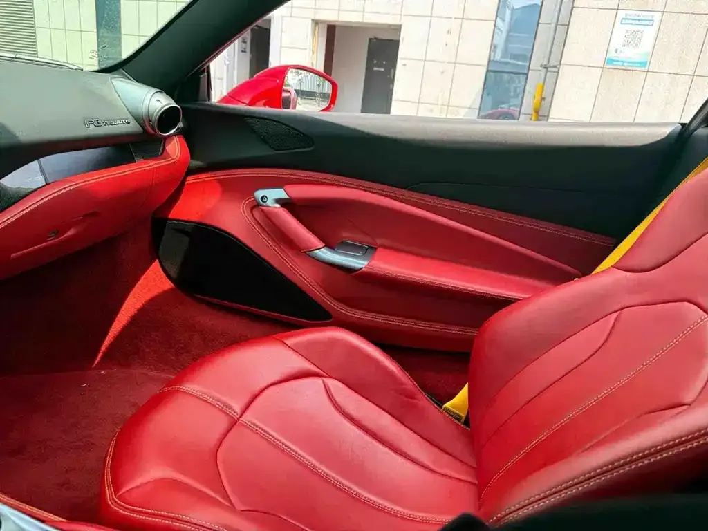 Ferrari F8 — фото 6