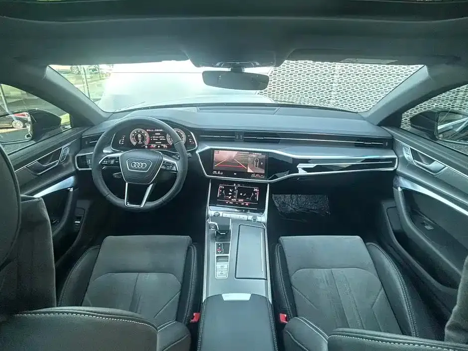 Audi A6L — фото 2