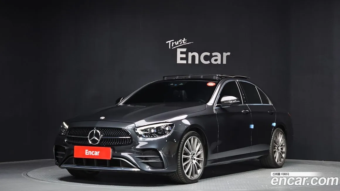 Mercedes-Benz E-Class — фото 1