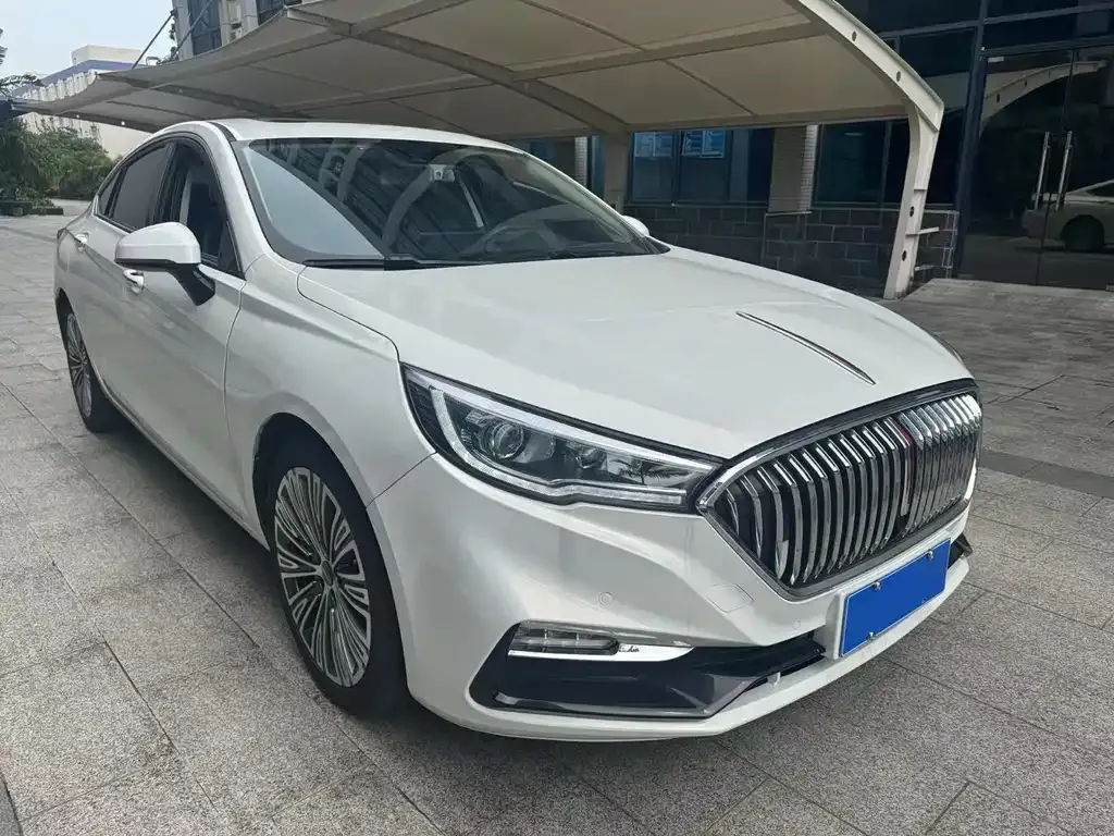 Hongqi H5 — фото 10