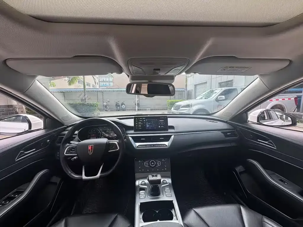 Hongqi H5 — фото 8