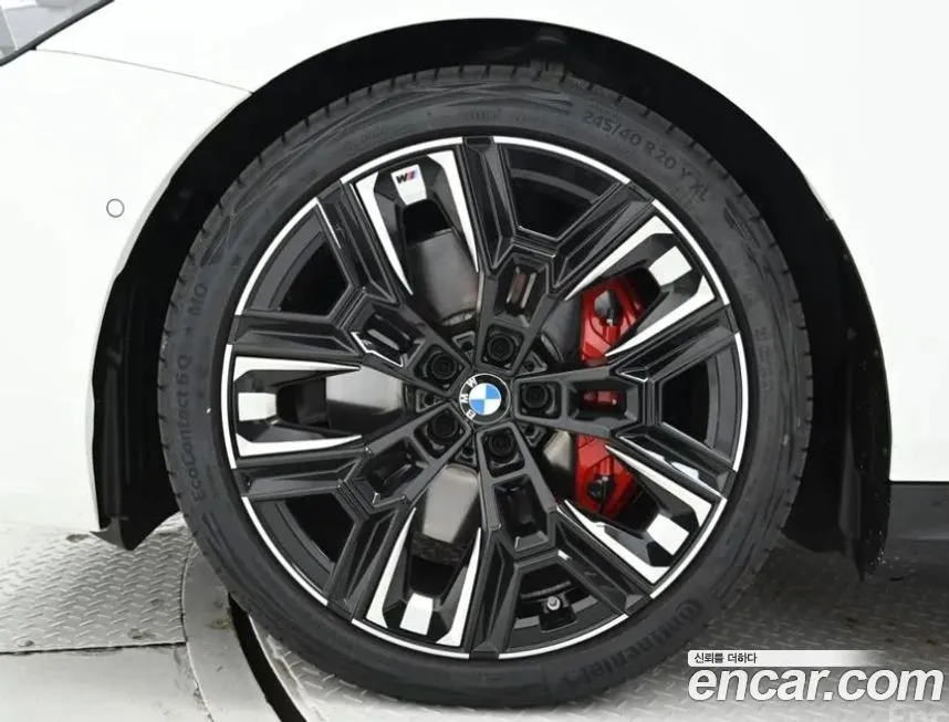 BMW i5 — фото 2
