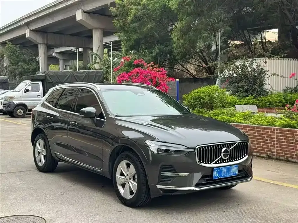 Volvo XC60 — фото 2