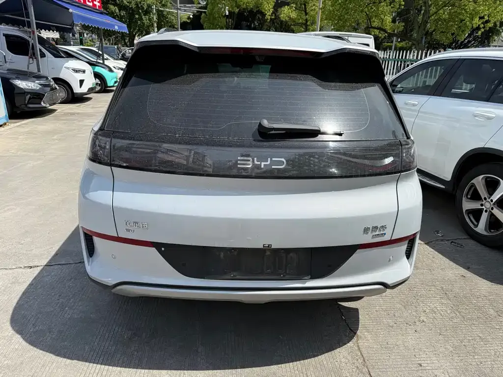 BYD Hiace 05 EV — фото 2