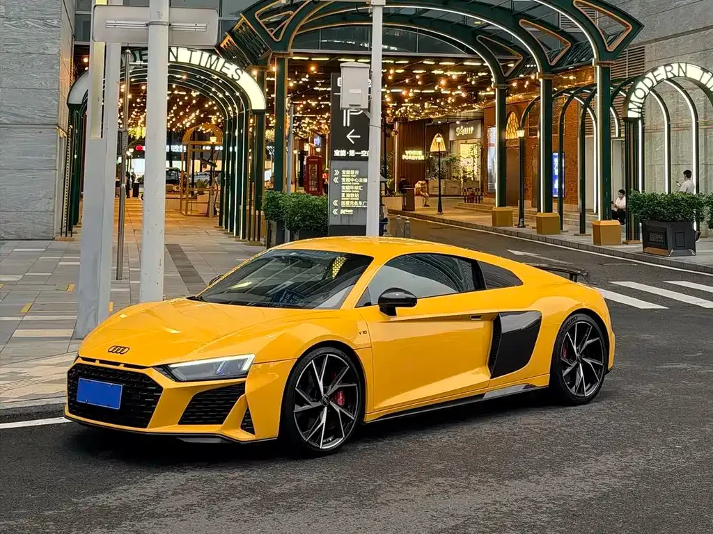 Audi R8 — фото 1