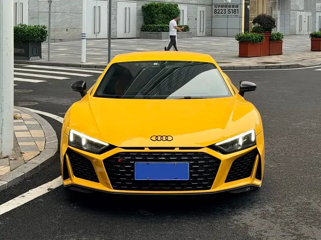 Audi R8 — фото 5