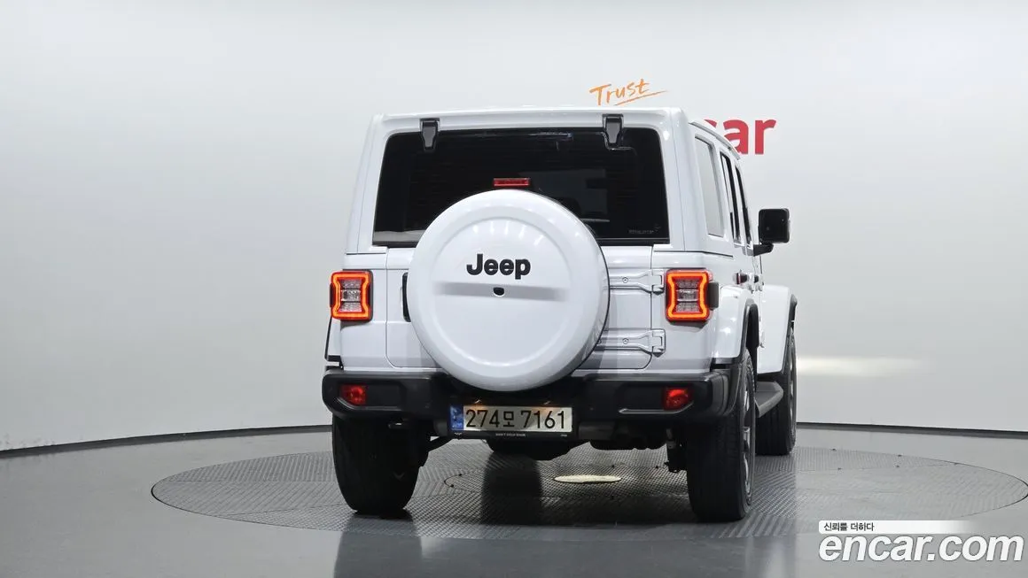 Jeep Wrangler — фото 6