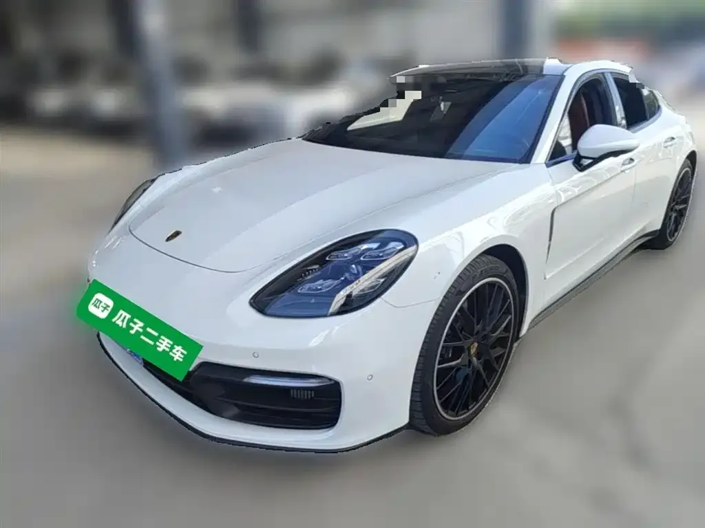 Porsche Panamera — фото 1