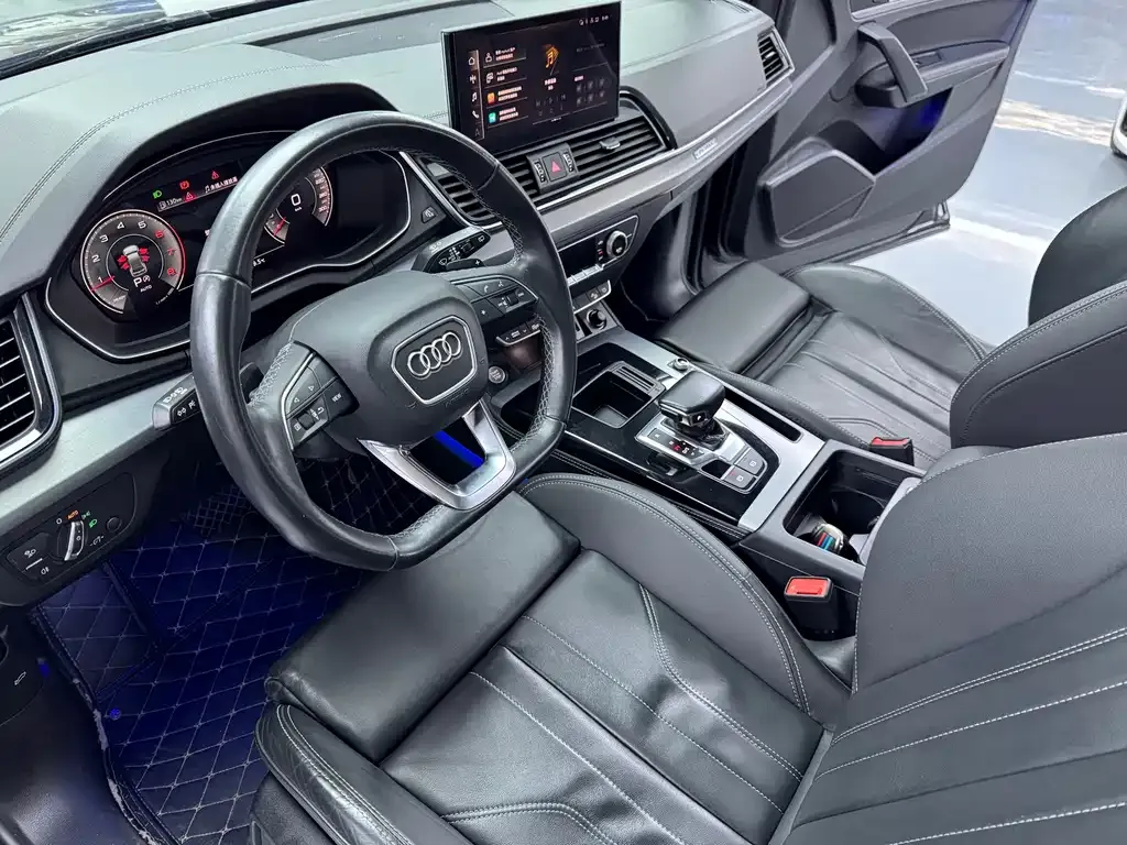 Audi Q5L — фото 3