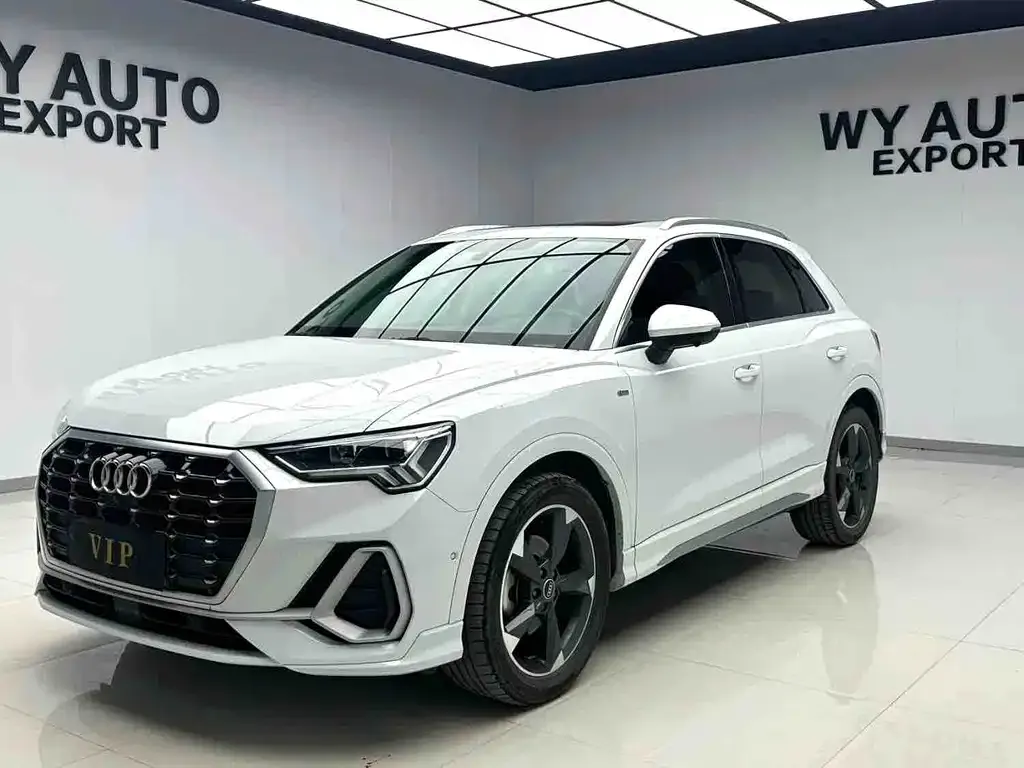 Audi Q3 — фото 1