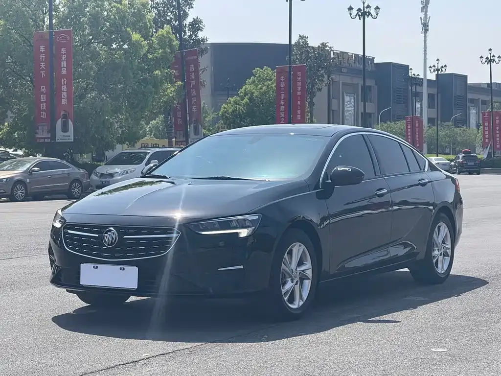 Buick Regal — фото 1