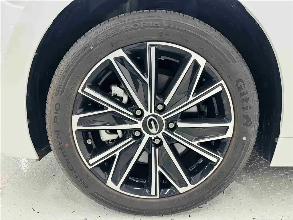 GAC Motor Trumpchi E8 — фото 8