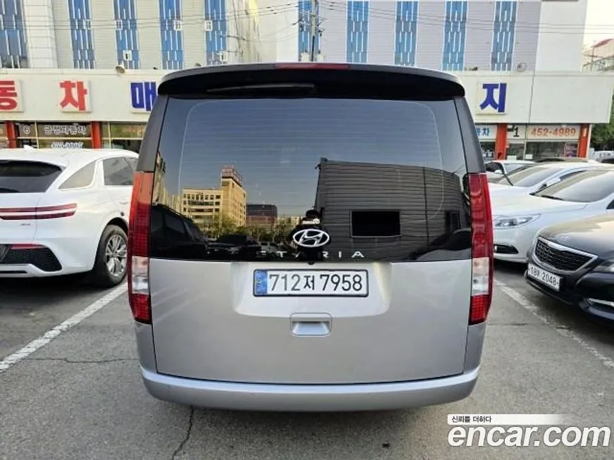 Hyundai Staria — фото 2