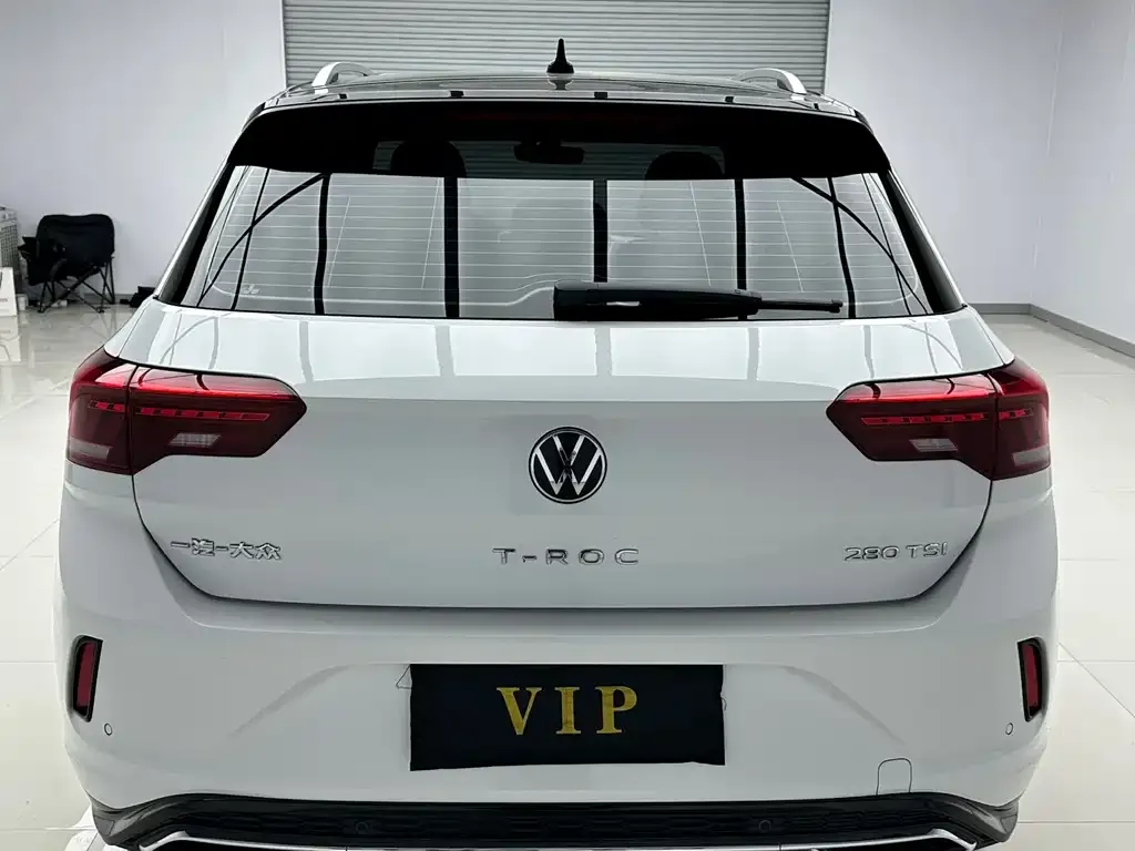 Volkswagen T-Roc — фото 2
