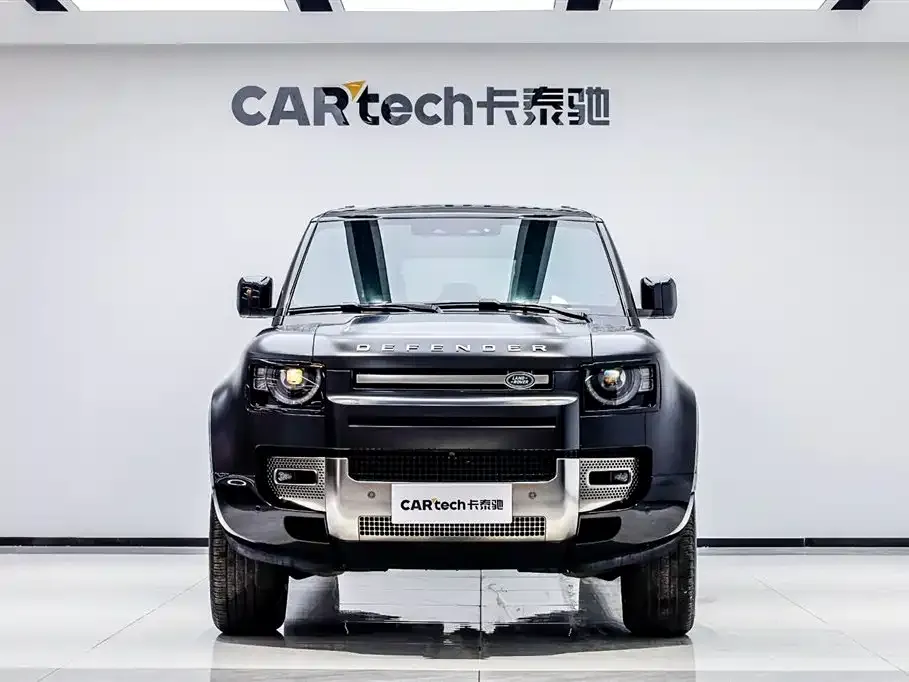 Land Rover Defender — фото 1