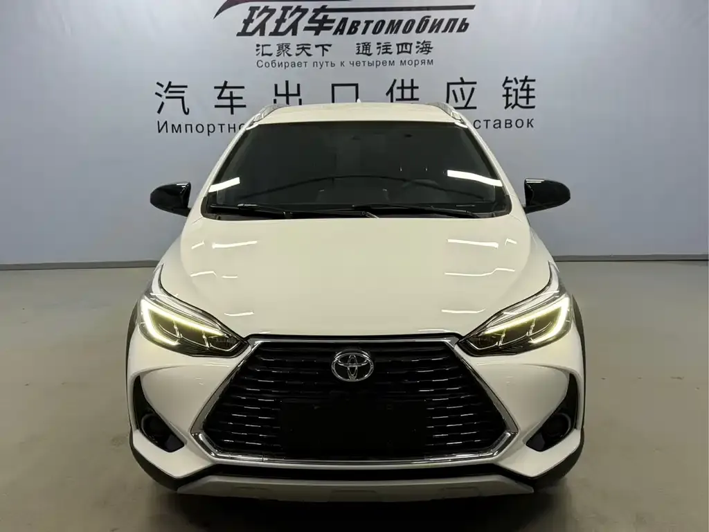 Toyota Yaris L — фото 7