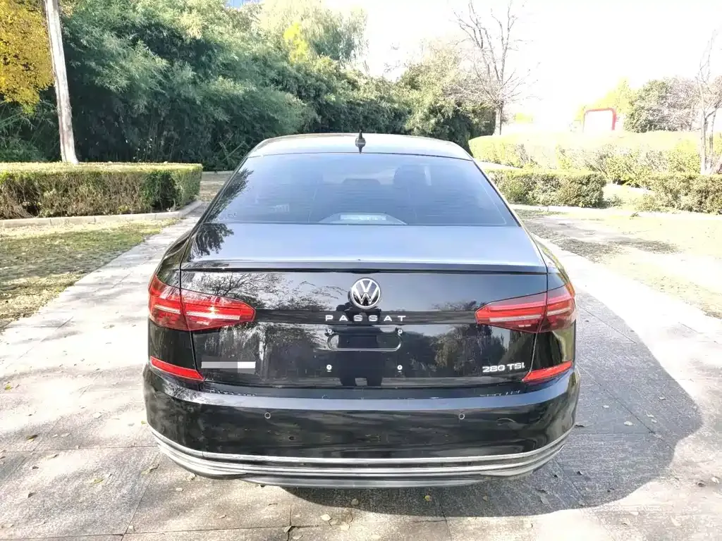Volkswagen Passat — фото 7