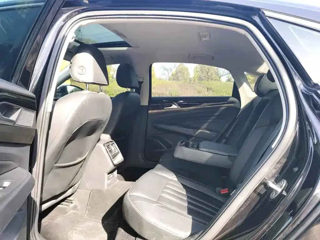 Volkswagen Passat — фото 3