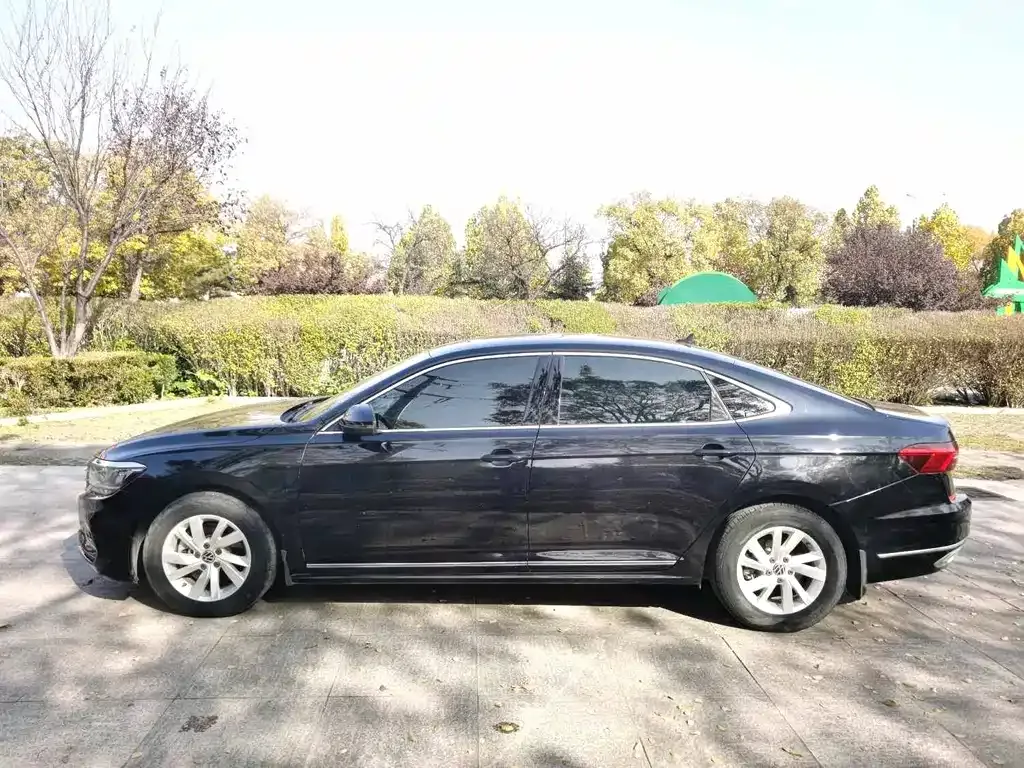 Volkswagen Passat — фото 9