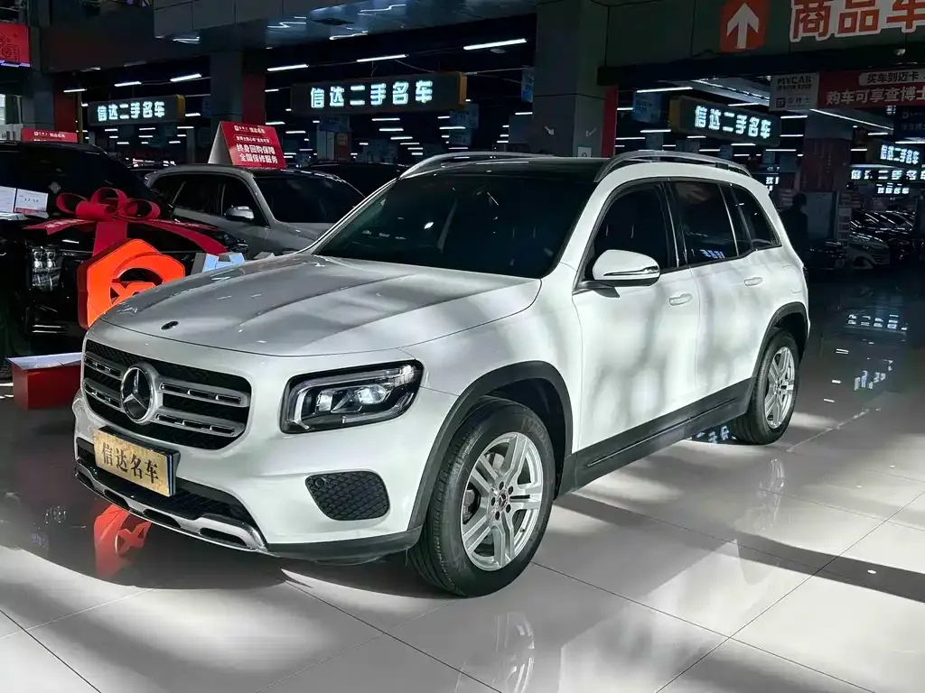 Mercedes-Benz GLB — фото 1