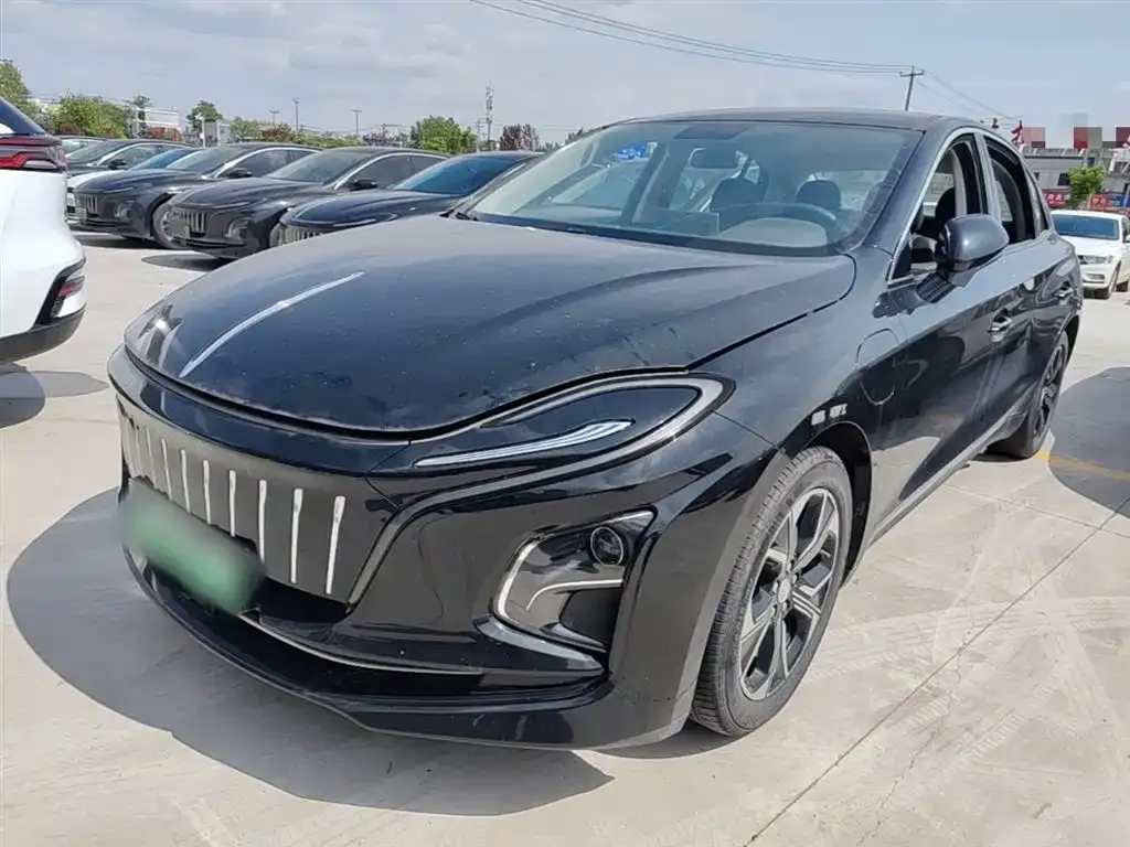 Hongqi E-QM5 — фото 1