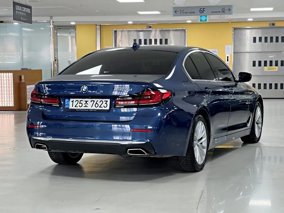 BMW 5-Series — фото 10