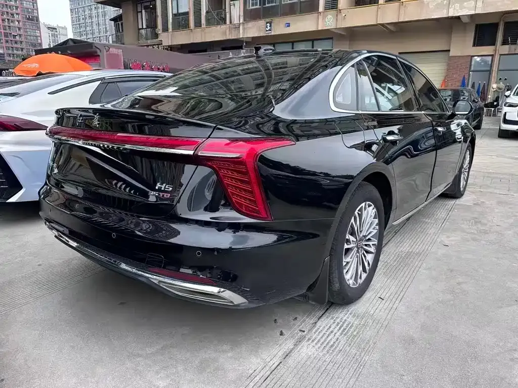 Hongqi H5 — фото 10