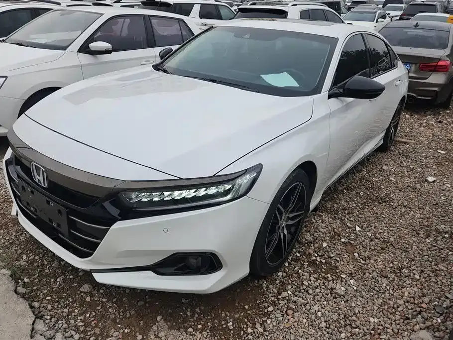 Honda Accord — фото 1